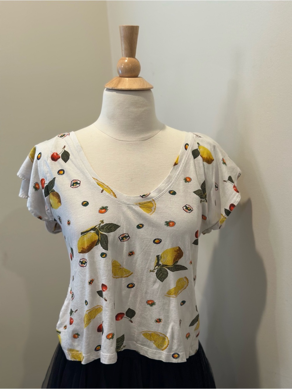 Maeve Anthropologie Fruit Print Flutter Sleeve Tee Medium Lemon Cherry Cotton - Picture 1 of 8